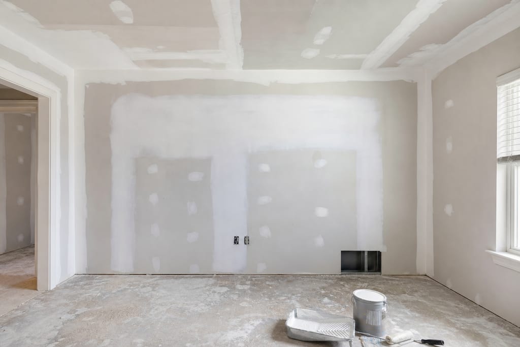 Apply stain-blocking primer photo
